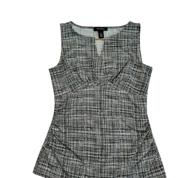 White House Black Market Sleeveless Blouse Size Small - Picture 12 of 17